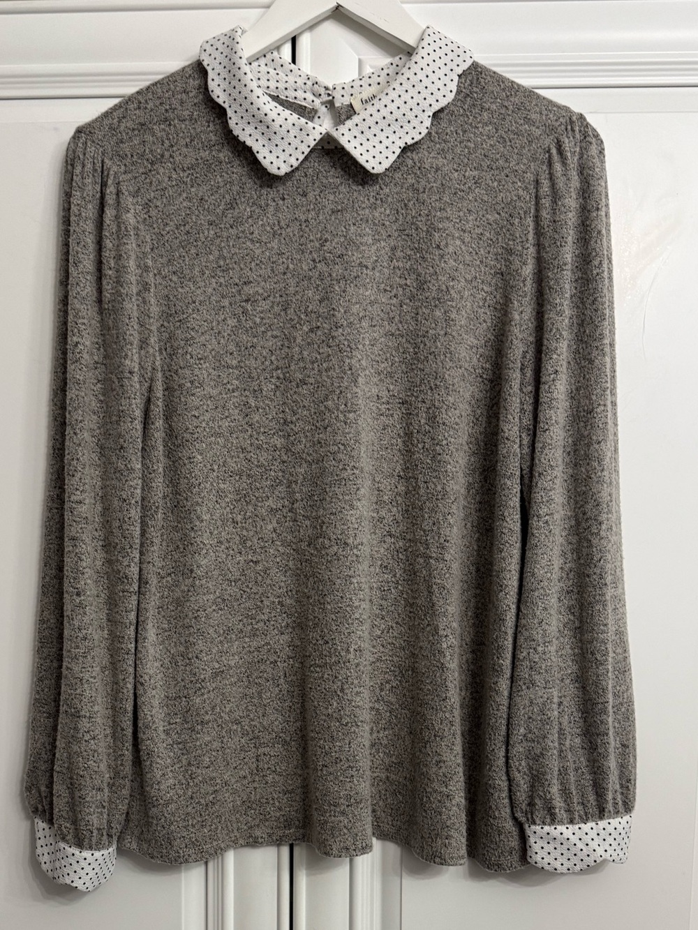Faith and Joy Size Large Grey Long-Sleeve Knit Top w/Polka Dot Collar and Cuffs